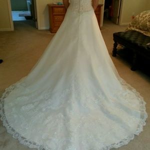 Casablanca Ivory Wedding Dress size 12
